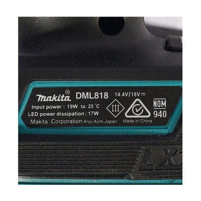 ไฟฉาย LED ไลท์บาร์ MAKITA 18V รุ่น DML818