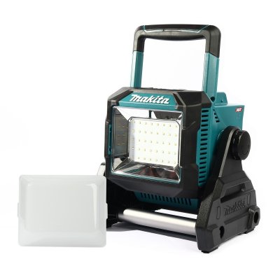 ไฟฉายตั้งพื้น 3,600LM 40VMAX MAKITA รุ่น ML005G