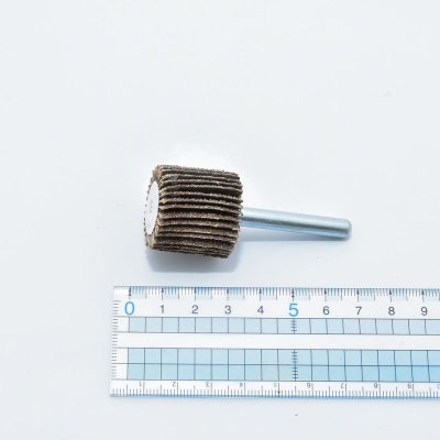 ล้อทรายมีแกน (25X25X6MM) MARATHON เกรด #40-#240 รุ่น M313-0010
