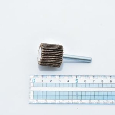 ล้อทรายมีแกน (25X25X6MM) MARATHON เกรด #40-#240 รุ่น M313-0010