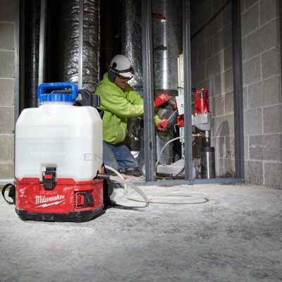 ถังน้ำ MILWAUKEE 15 ลิตร พร้อมสายยาง สำหรับ M18 BPFPH รุ่น M18BPFP-WST