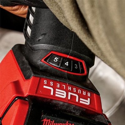 เครื่องเจียร ไร้สาย MILWAUKEE 18 โวลต์ ปรับความเร็วรอบได้ ระบบเบรค รุ่น M18FSAGV100XB-0X0