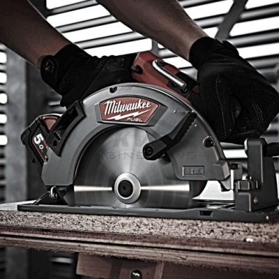 เลื่อยวงเดือน MILWAUKEE 7 1/4" ไร้สาย 18 โวลต์ (ตัวเปล่า) รุ่น M18CCS66-0