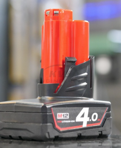 แบตเตอรี่ MILWAUKEE 12 โวลต์ 4.0 แอมป์อาว รุ่น M12B4