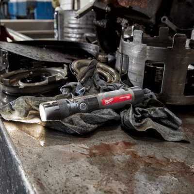 ไฟฉายโลหะหมุนปรับแสง แอลอีดี MILWAUKEE รุ่น L4TMLED-301