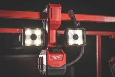 ไฟแอลอีดี บัคเก็ตไลท์ MILWAUKEE 18 โวลต์ ห้วส่องไฟ 2 หัว รุ่น M18UBL-0