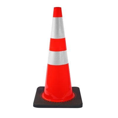 กรวยจราจร PVC ฐานสีดำคาดแถบสะท้อนแสง สูง 70 CM POLO รุ่น P591-0030
