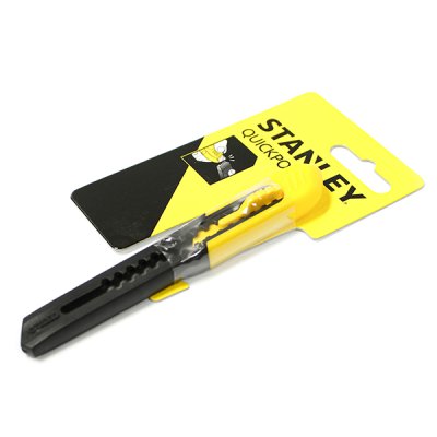 คัตเตอร์เล็ก ด้ามพลาสติก Stanley 9 มม. #STHT10150-8
