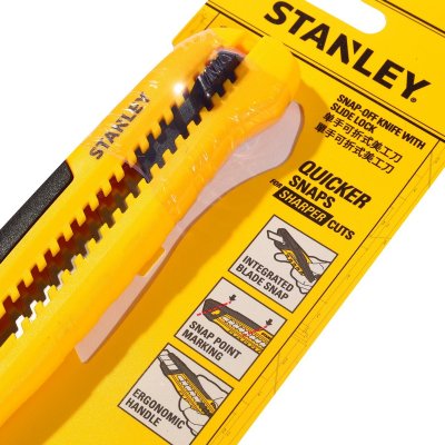 มีดคัตเตอร์ 18 มม. หักใบ งานเบา STANLEY รุ่น STHT10489-8