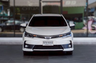 TOYOTA COROLLA ALTIS 1.8 S SPORT OPTION ปี 2016 (5กษ 9303)