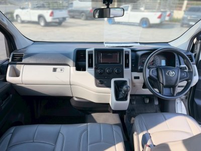 Toyota Commuter High Roof 2.8 ปี 2019