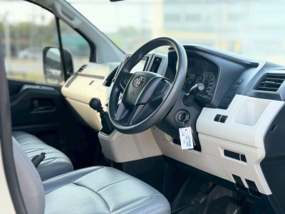 Toyota Commuter High Roof 2.8 ปี 2019