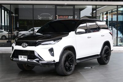 TOYOTA FORTUNER 2.4 V LEADER AT ปี 2024 (กต1845)