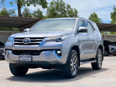 TOYOTA FORTUNER 2.4 V AT ปี 2019 (8กว1295)