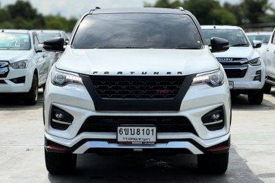 TOYOTA FORTUNER 2.8 TRD Sportivo Black Top ปี 2021 (6ขบ 8101)