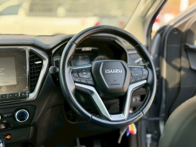 ISUZU All New D-Max Space Cab 1.9 Z AT Hi-Lander