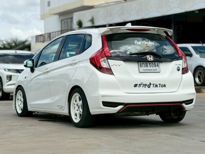 HONDA JAZZ GK 1.5 S MT ปี 2019 (8กส5094)