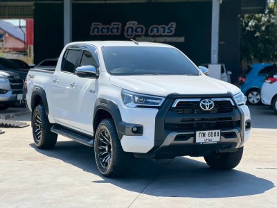 Toyota Hilux Revo 2.4 Double Cab Prerunner Mid ปี 2023
