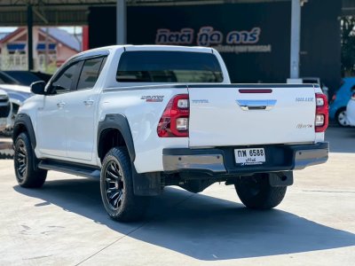 Toyota Hilux Revo 2.4 Double Cab Prerunner Mid ปี 2023
