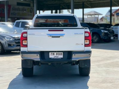 Toyota Hilux Revo 2.4 Double Cab Prerunner Mid ปี 2023