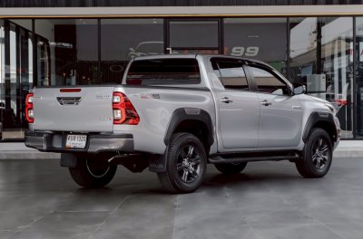 TOYOTA REVO D-CAB 2.4 ENTRY PRERUNNER AT ปี 2023