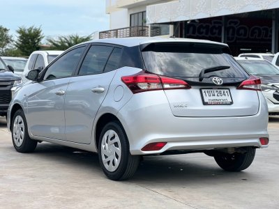 TOYOTA YARIS 1.2 ENTRY ปี 2020  (1ขน 2641)