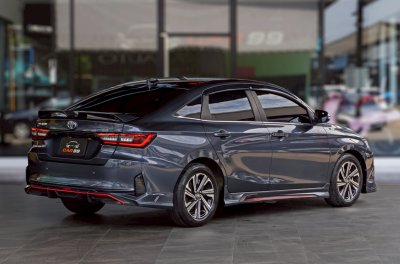 TOYOTA YARIS ATIV 1.2 PREMIUM LUXURY AT ปี 2024  (กล 896)