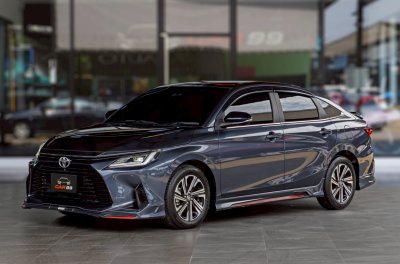 TOYOTA YARIS ATIV 1.2 PREMIUM LUXURY AT ปี 2024  (กล 896)