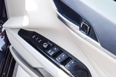 Camry Hybrid Premium มือสอง