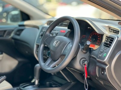 Honda City 1.5 S ปี 2015