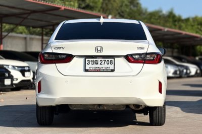 Honda City Turbo 1.0 SV ปี 2022 สีขาว รถเก๋งซีดาน 4 ประตู มือสองฉะเชิงเทรา