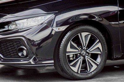 Honda Civic FK รถมือสอง