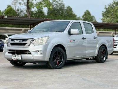 ISUZU D-MAX CAB4 1.9 S MT ปี 2017 (6กง1261)