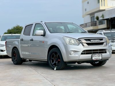 ISUZU D-MAX CAB4 1.9 S MT ปี 2017 (6กง1261)