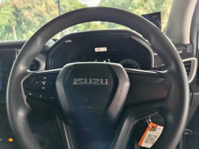 Isuzu มือสอง