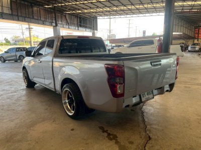 D-Max SpaceCab มือสอง