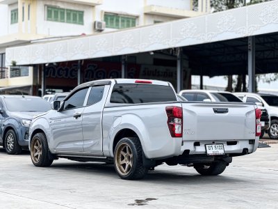 D-Max SpaceCab มือสอง