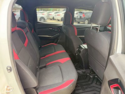 Dmax XSeries มือสอง