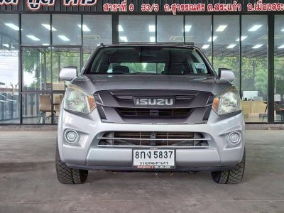 ISUZU D-MAX CAB4 1.9 S MT ปี 2017 (8กง5837)