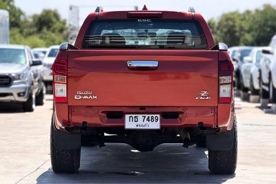 ISUZU D-MAX V-CROSS 3.0 DDI Z-PRESTIGE 4x4 ปี 2017  (กธ 7489)