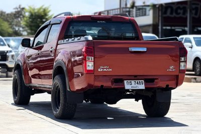ISUZU D-MAX V-CROSS 3.0 DDI Z-PRESTIGE 4x4 ปี 2017  (กธ 7489)