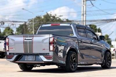ISUZU D-MAX CAB4 1.9 X-SERIES SPEED ปี 2023 (5ขฆ 8461)