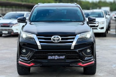 TOYOTA FORTUNER 2.8 TRD SPORTIVO II 4WD ปี 2018 (กท 3223)