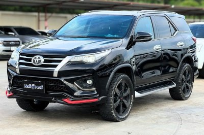 TOYOTA FORTUNER 2.8 TRD SPORTIVO II 4WD ปี 2018 (กท 3223)