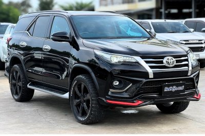 TOYOTA FORTUNER 2.8 TRD SPORTIVO II 4WD ปี 2018 (กท 3223)