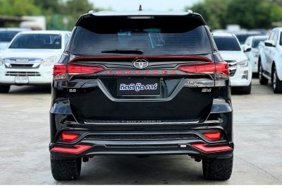TOYOTA FORTUNER 2.8 TRD SPORTIVO II 4WD ปี 2018 (กท 3223)