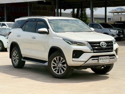 Toyota Fortuner มือสอง