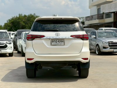 Toyota Fortuner มือสอง
