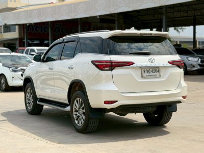 Toyota Fortuner มือสอง