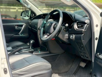 Toyota Fortuner มือสอง